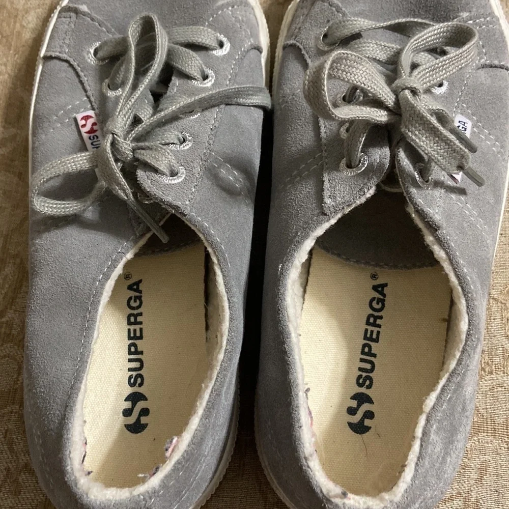 Superga gray tennis shoe!!